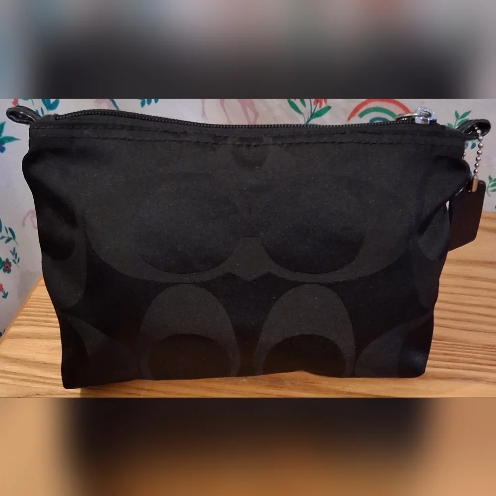 EUC Vintage Y2K Coach Black Signature Nylon Cosmetic Beauty Makeup Travel Pouch